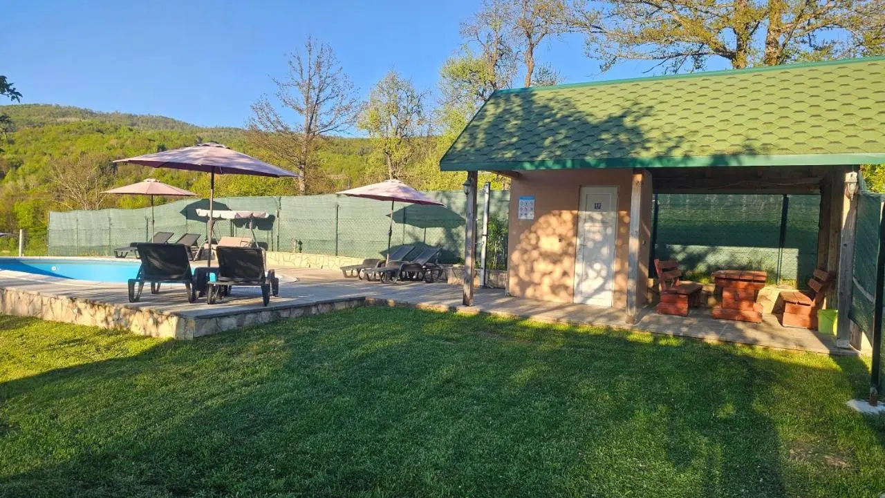 Green Oasis Apartment