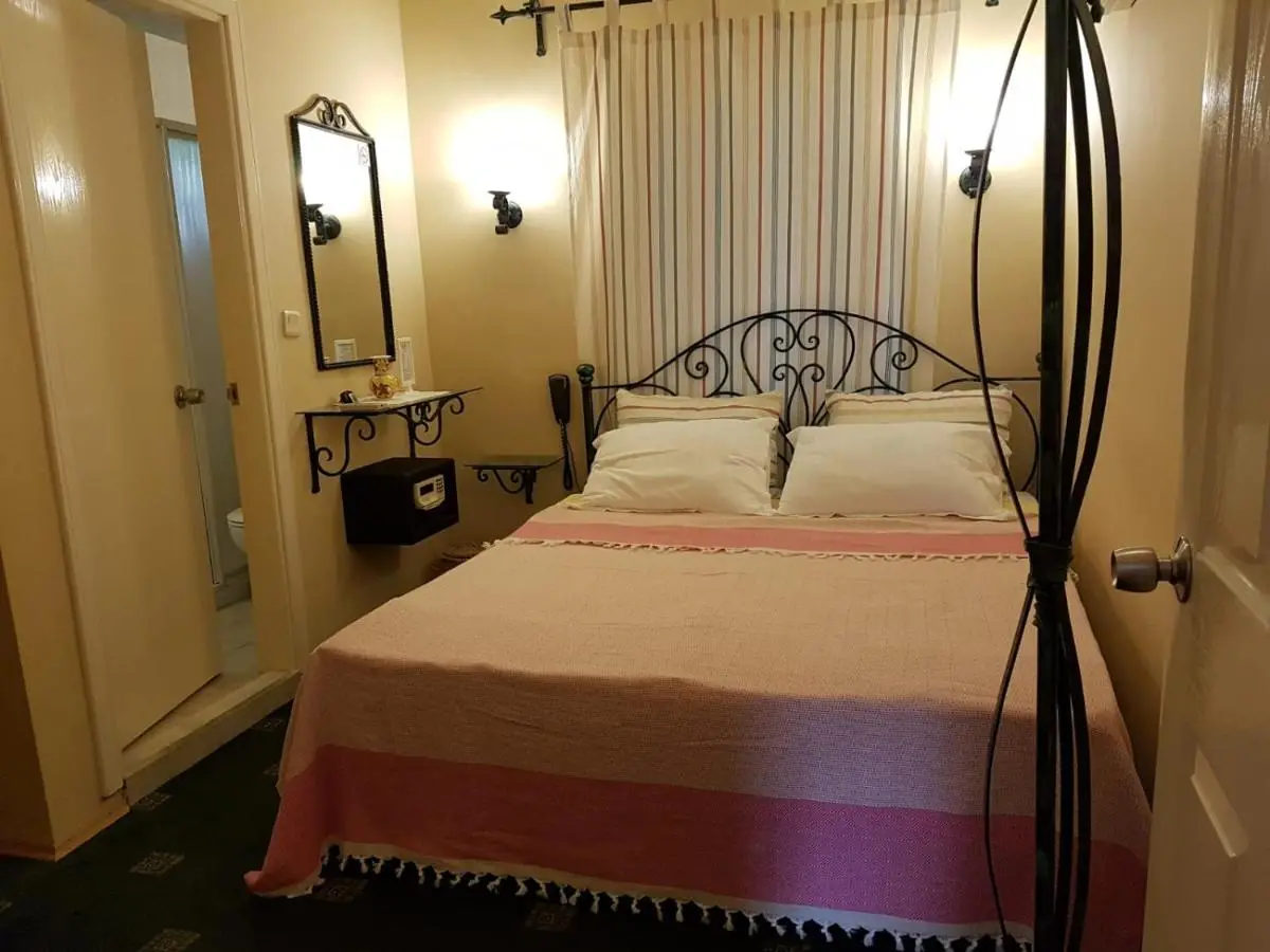 A&B Home Hotel
