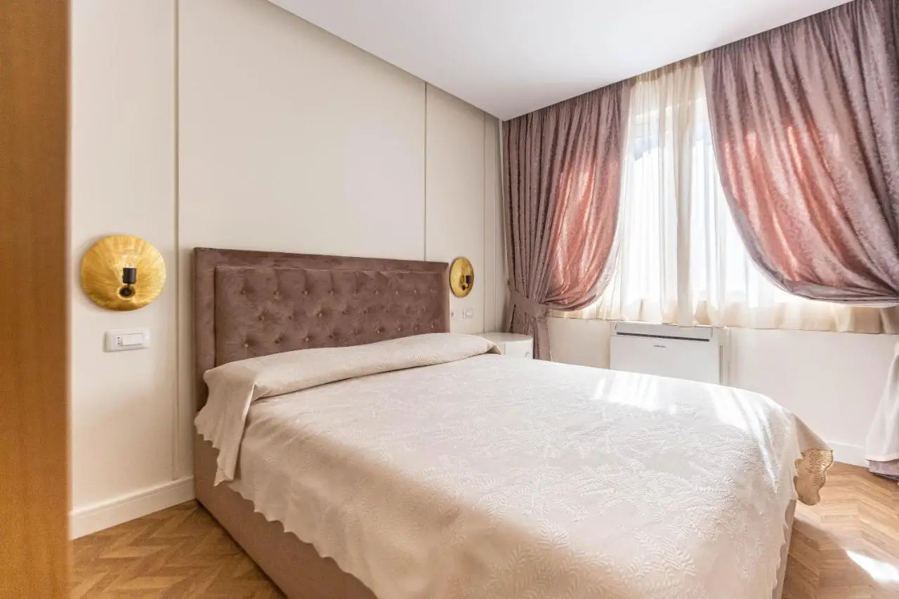 Tirana Center Fame House