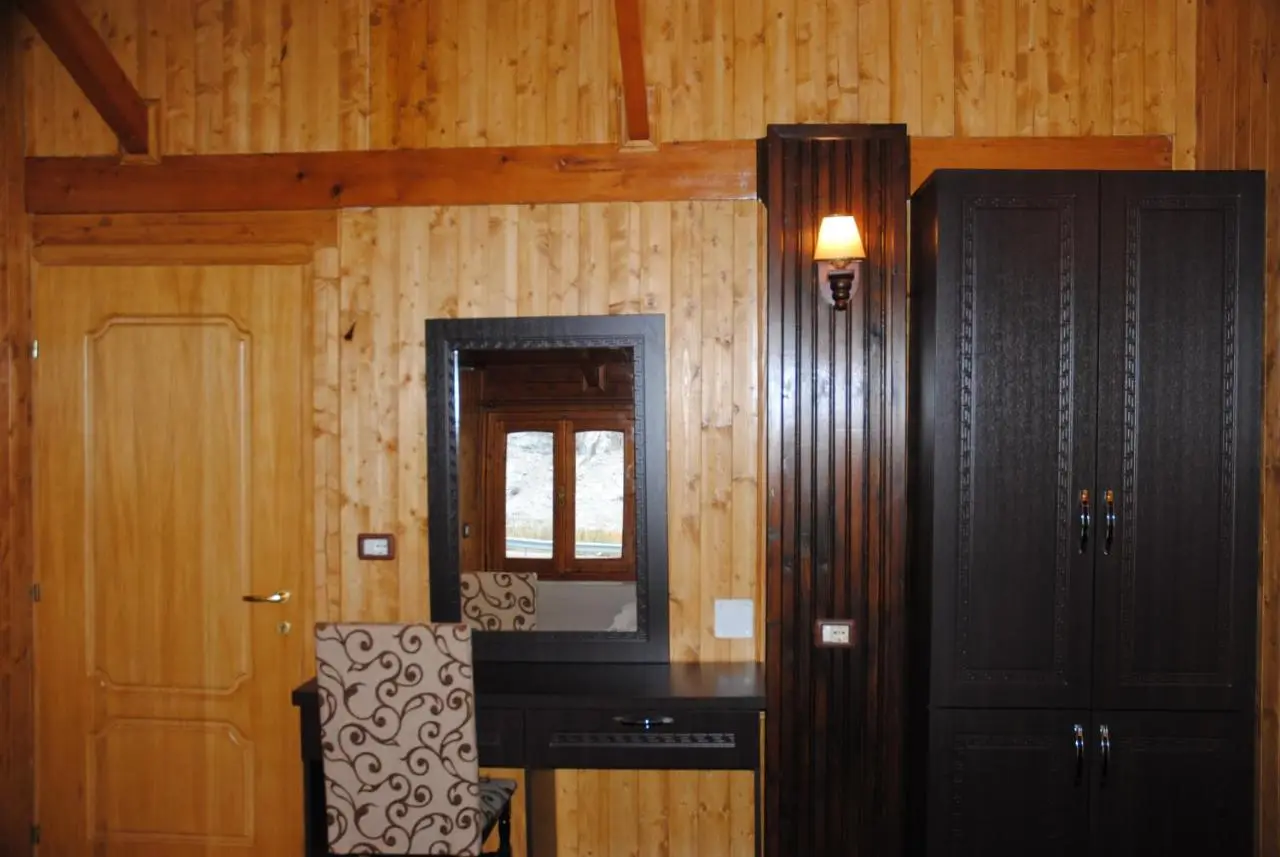 Hotel Vataksi