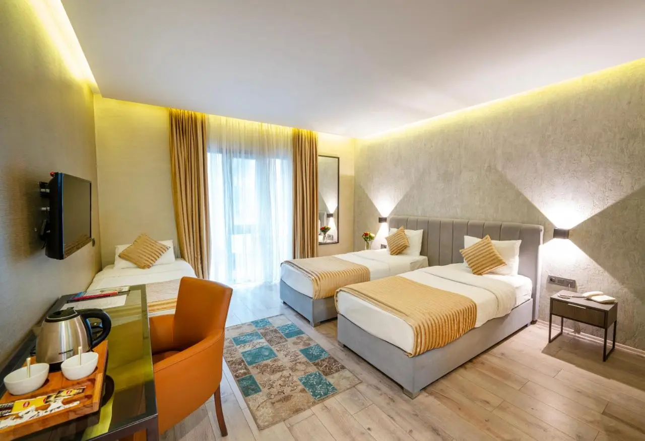 Orya Hotel