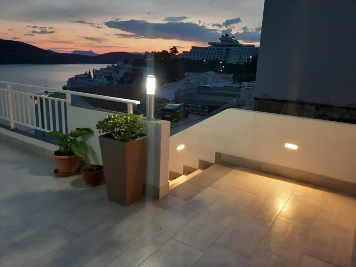 Apartments Njavro Neum