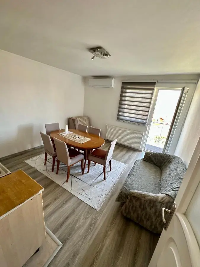 Apartman Ejna