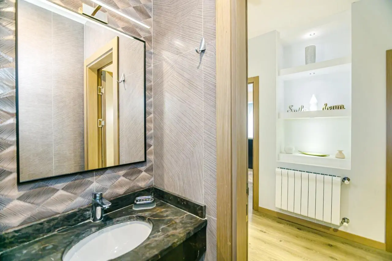 KING Luxury Apartment in Baku