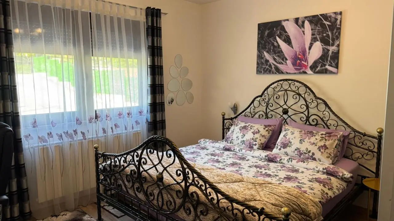 Apartmani Hrastik 1