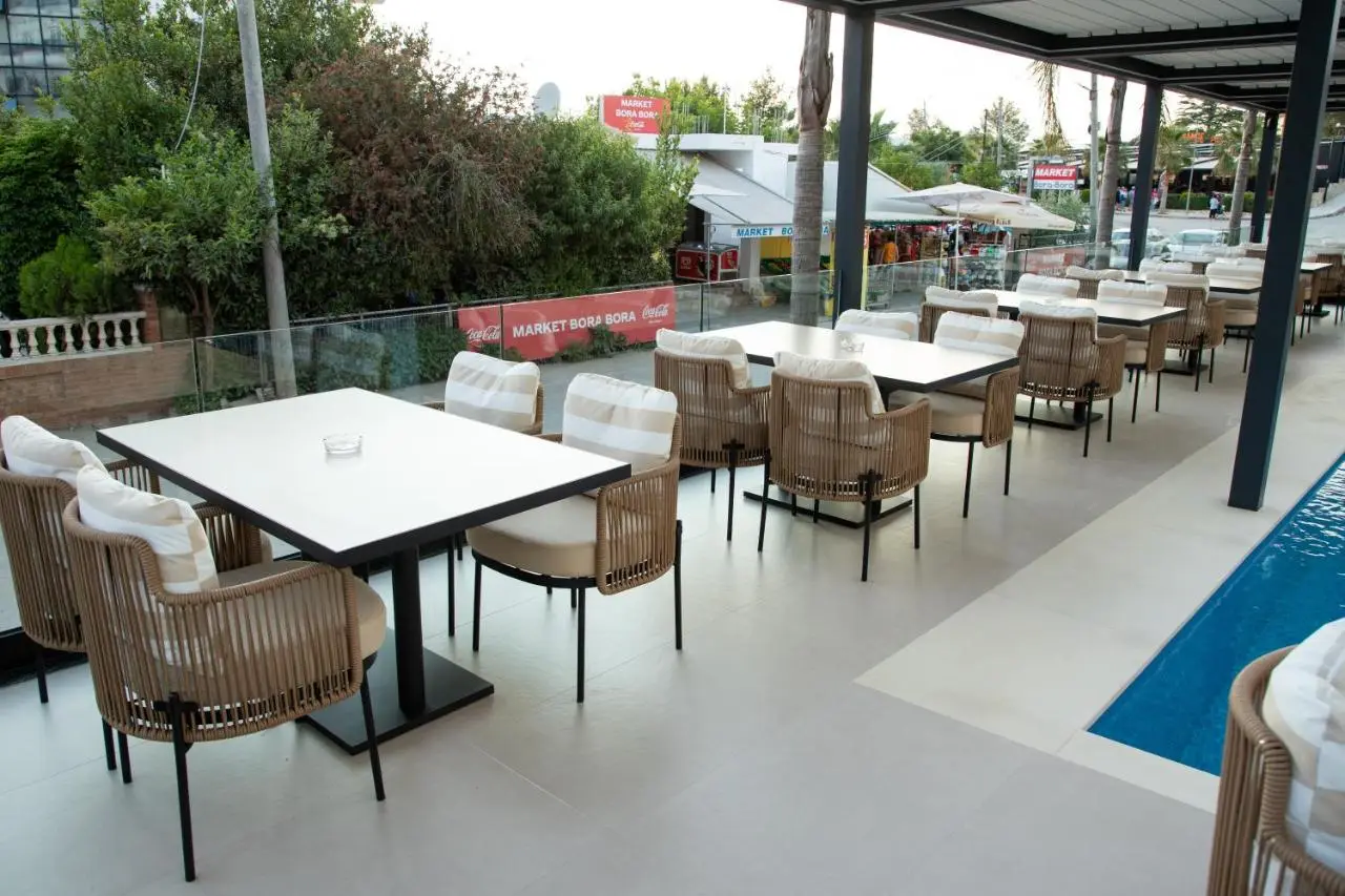 Colosseum Hotel