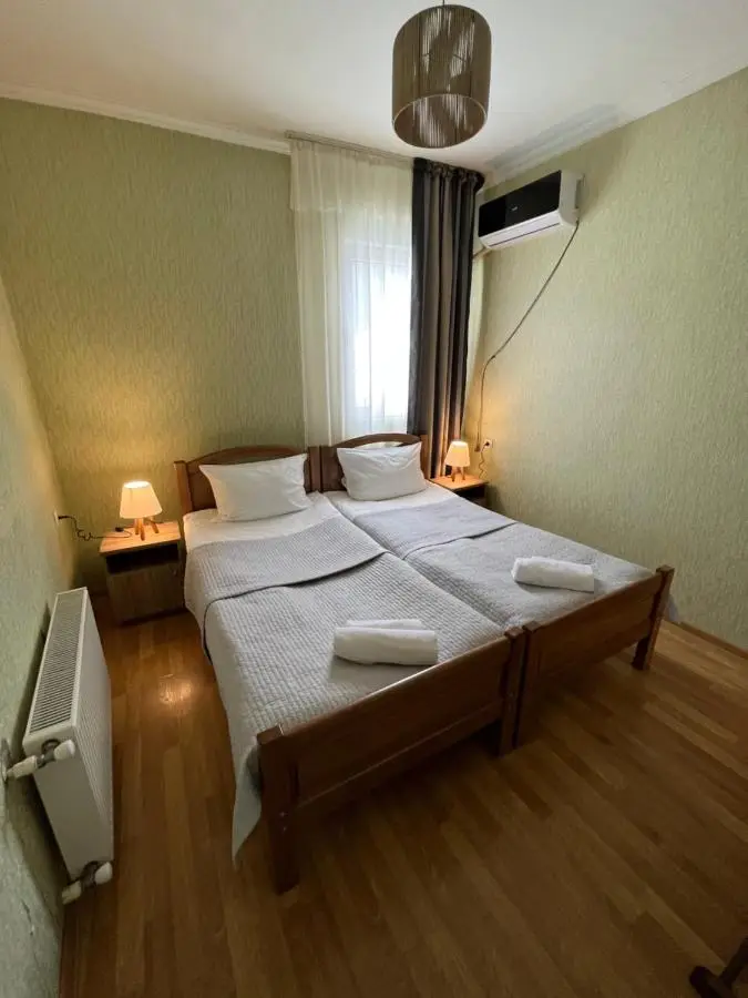 Hillside Guesthouse