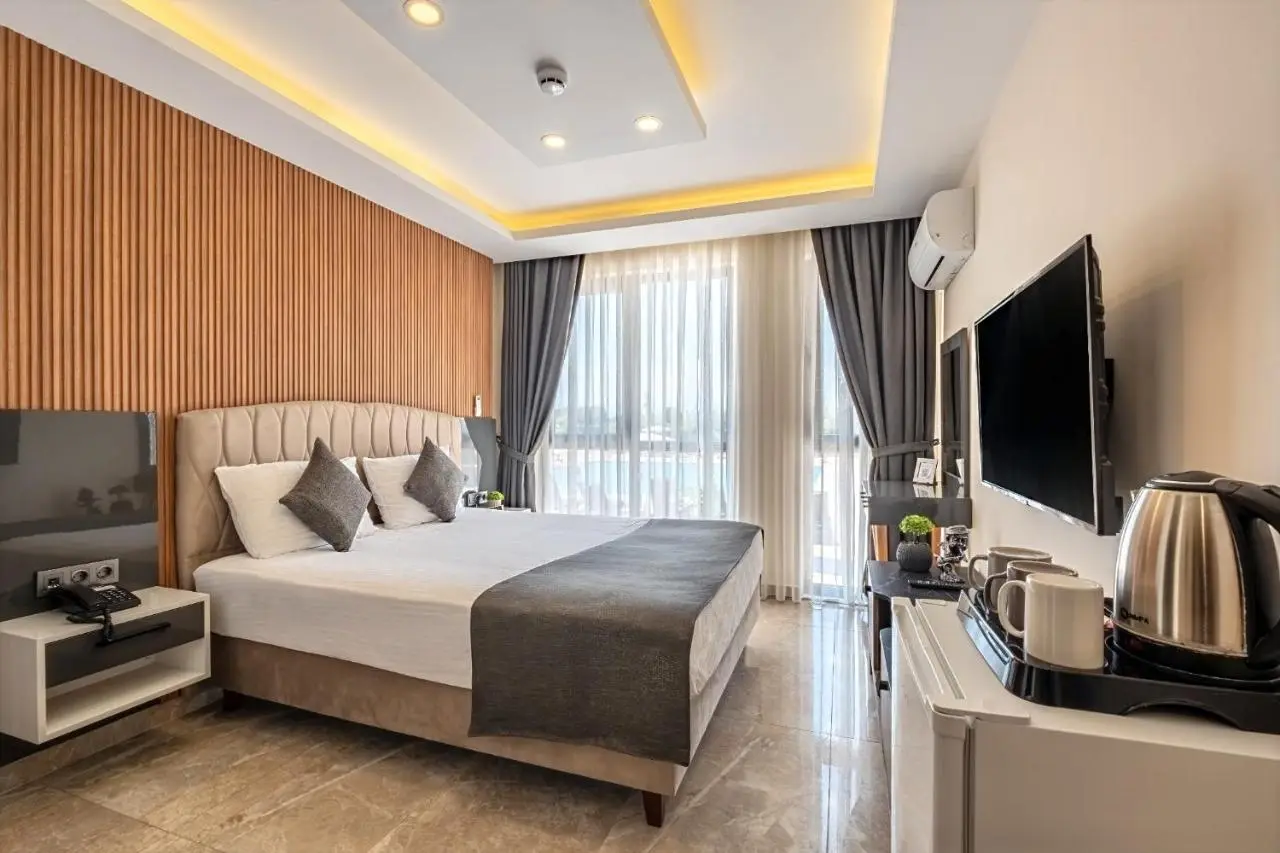Laristone Suite Spa Hotel