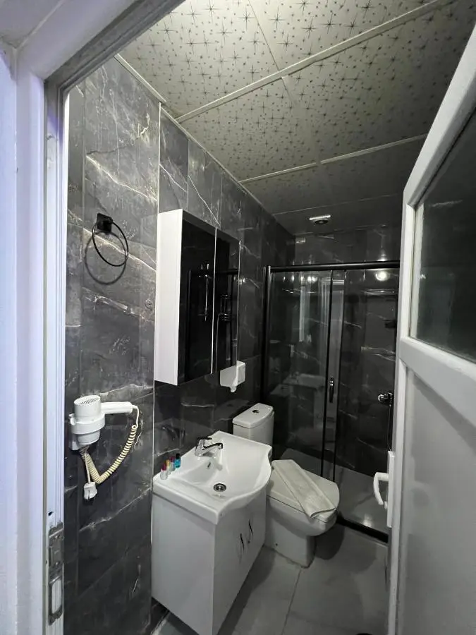 Modena Hotel