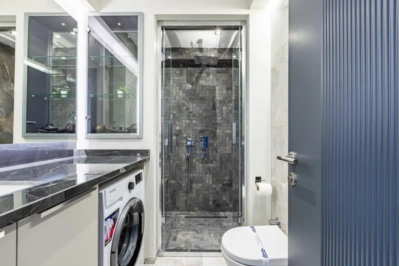 Charming Bright New 2BD1Bath Home wparking!#339