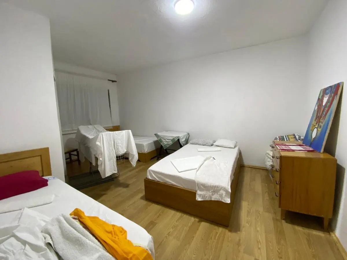 Roza's Guest House Camping Shkoder
