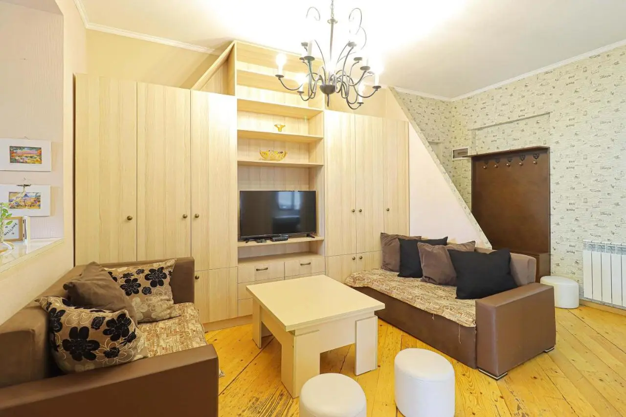 Wehost Duplex Near Rustaveli Avenue
