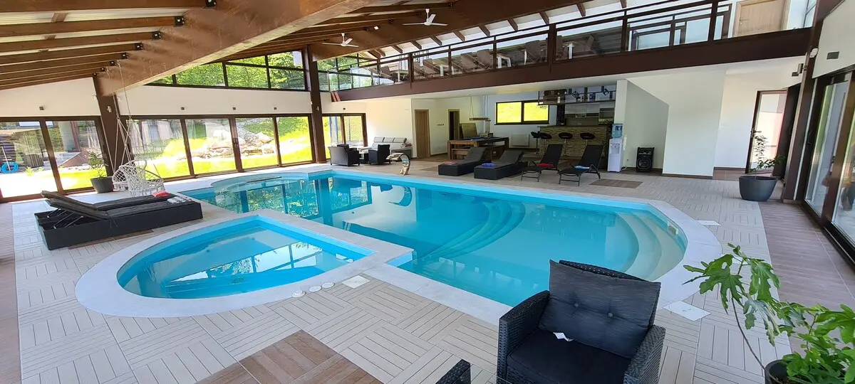 Ground floor, 3BDR, shared pool