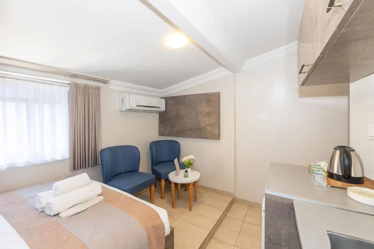 BiRAND SUiT HOTEL