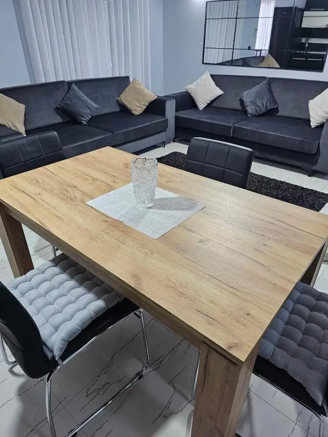 Edi's Apartments-Cozy stay in the center