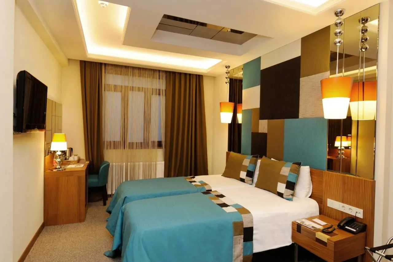 Collage Pera Hotel