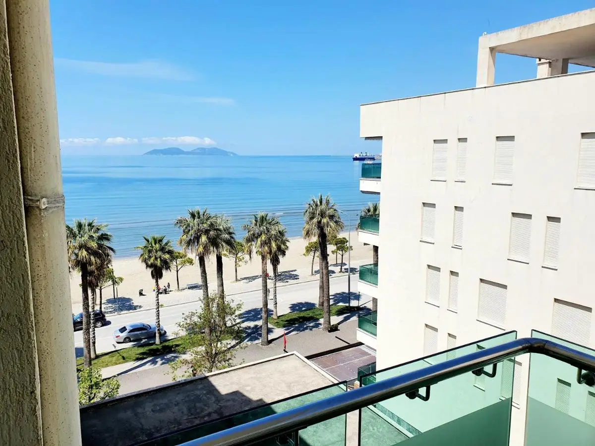 Apartament me qera Lungomare Vlore Mari