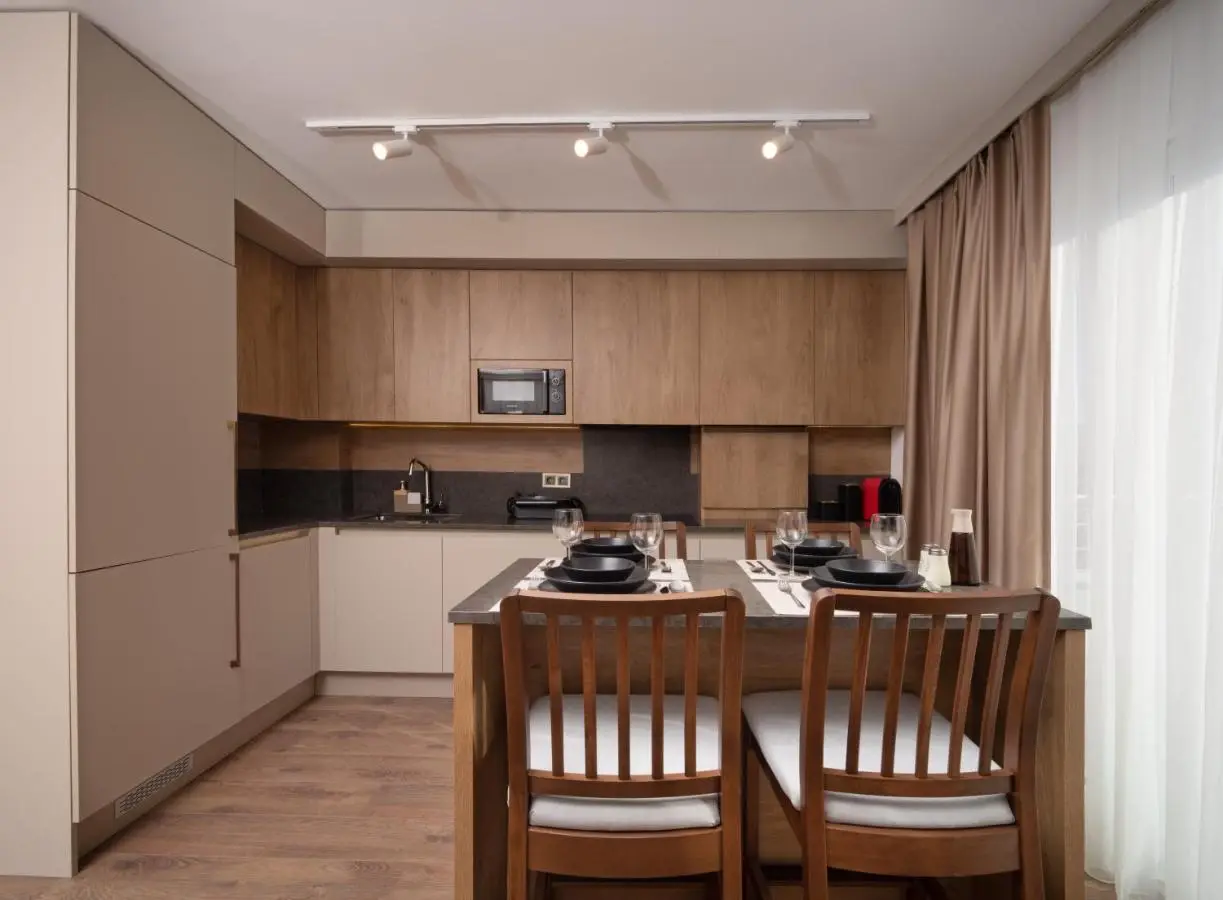 Marmada Suites