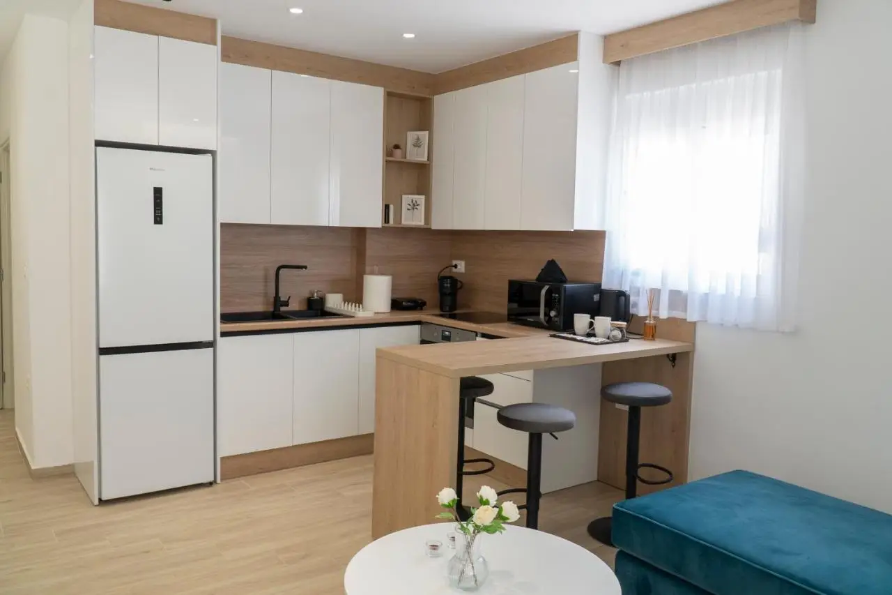 Mateo Apartments