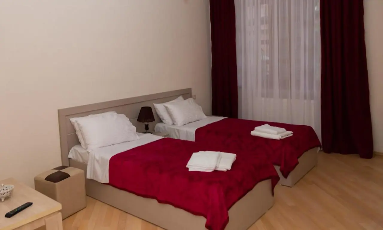 Holiday Rooms
