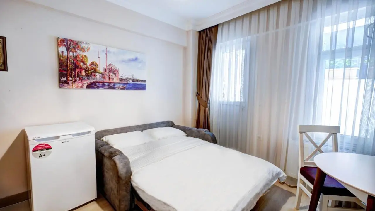 SEVEN ROSES APART HOTEL
