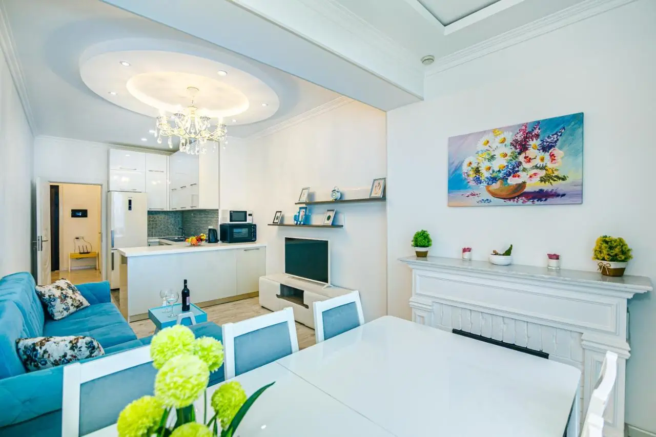Park azure sweet apartment by Baku Housing