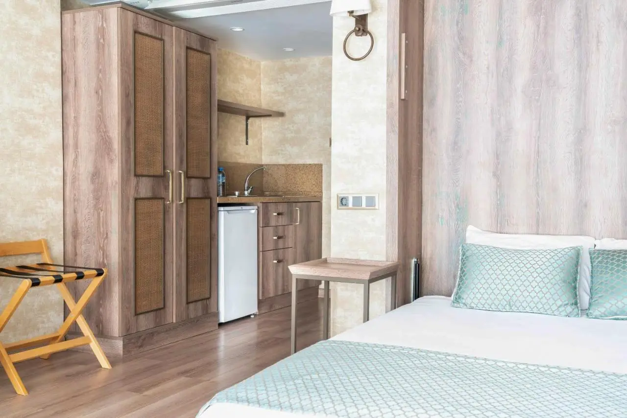 Castle Franco Suites