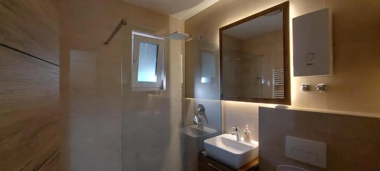 Villa Wood & Green SPA