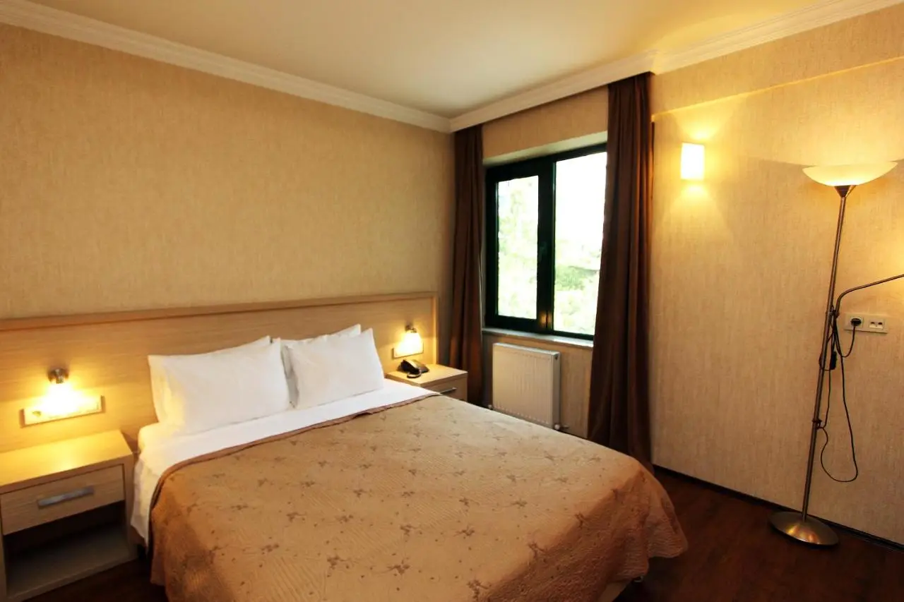 Batesta Hotel