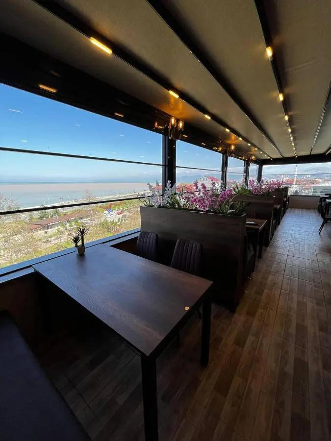 Avni Bey Otel