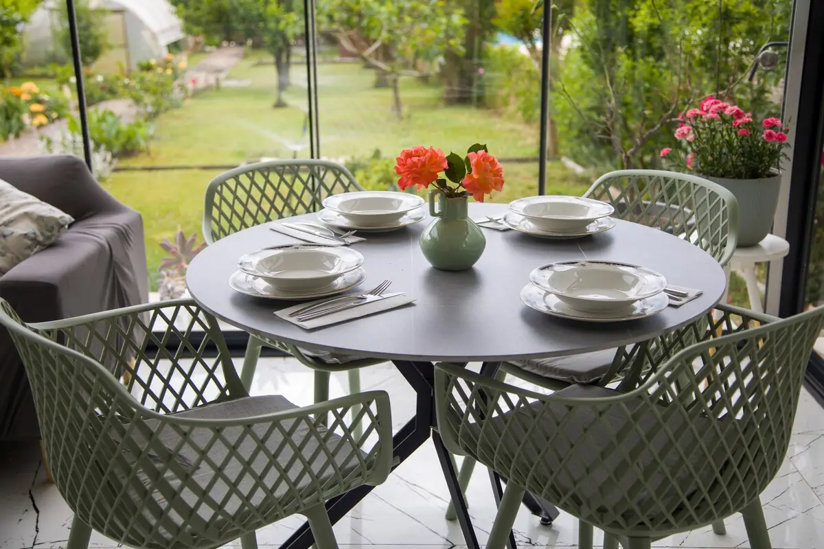 Riverside Pearl-house by the river/swimming pool