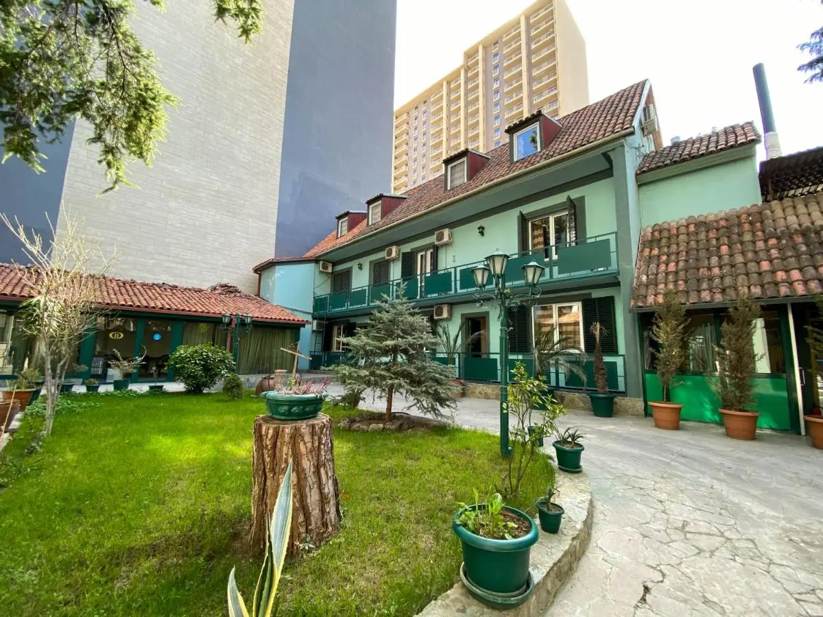 Batesta Hotel