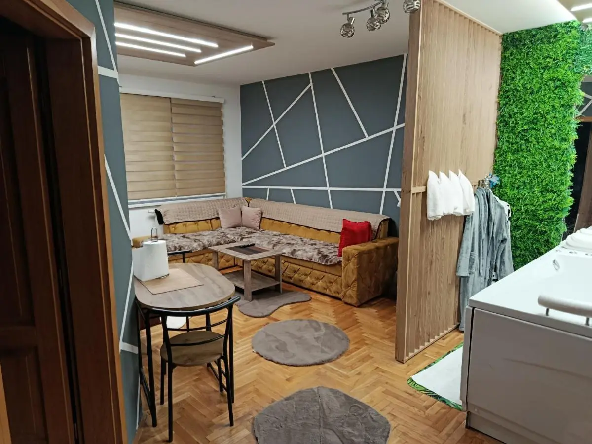 JACUZZI for RELAX - HOLLYWOOD Apartment, STUP, Sarajevo