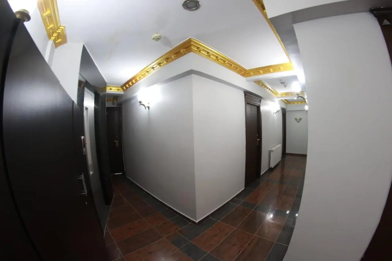 Ares Hotel