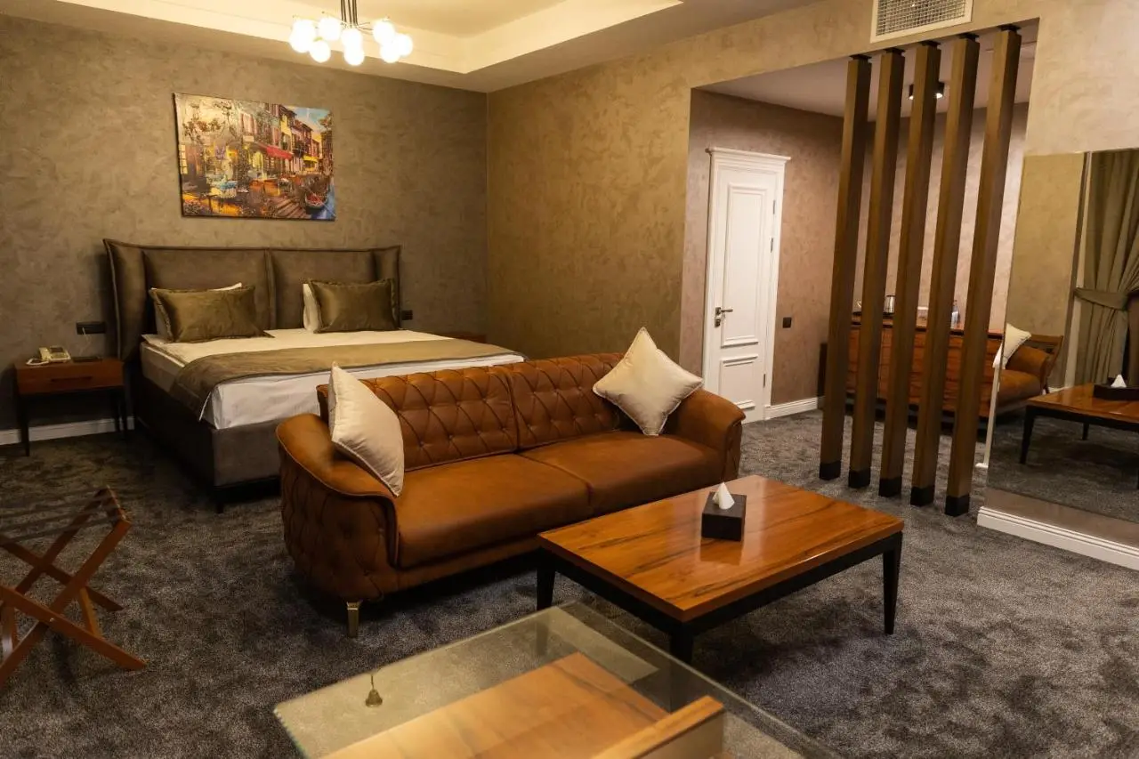 Leon Hotel Spa Ganja