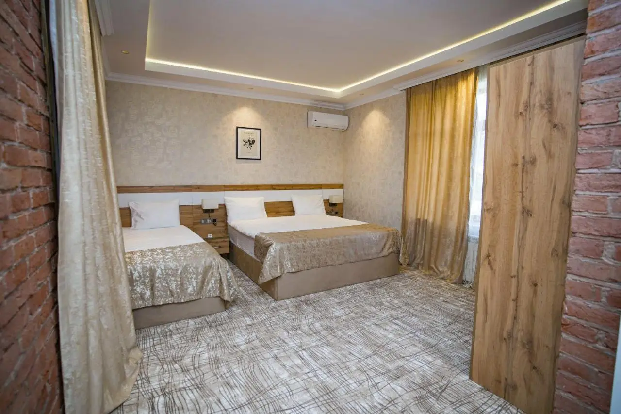 LakeSide Hotel & Spa