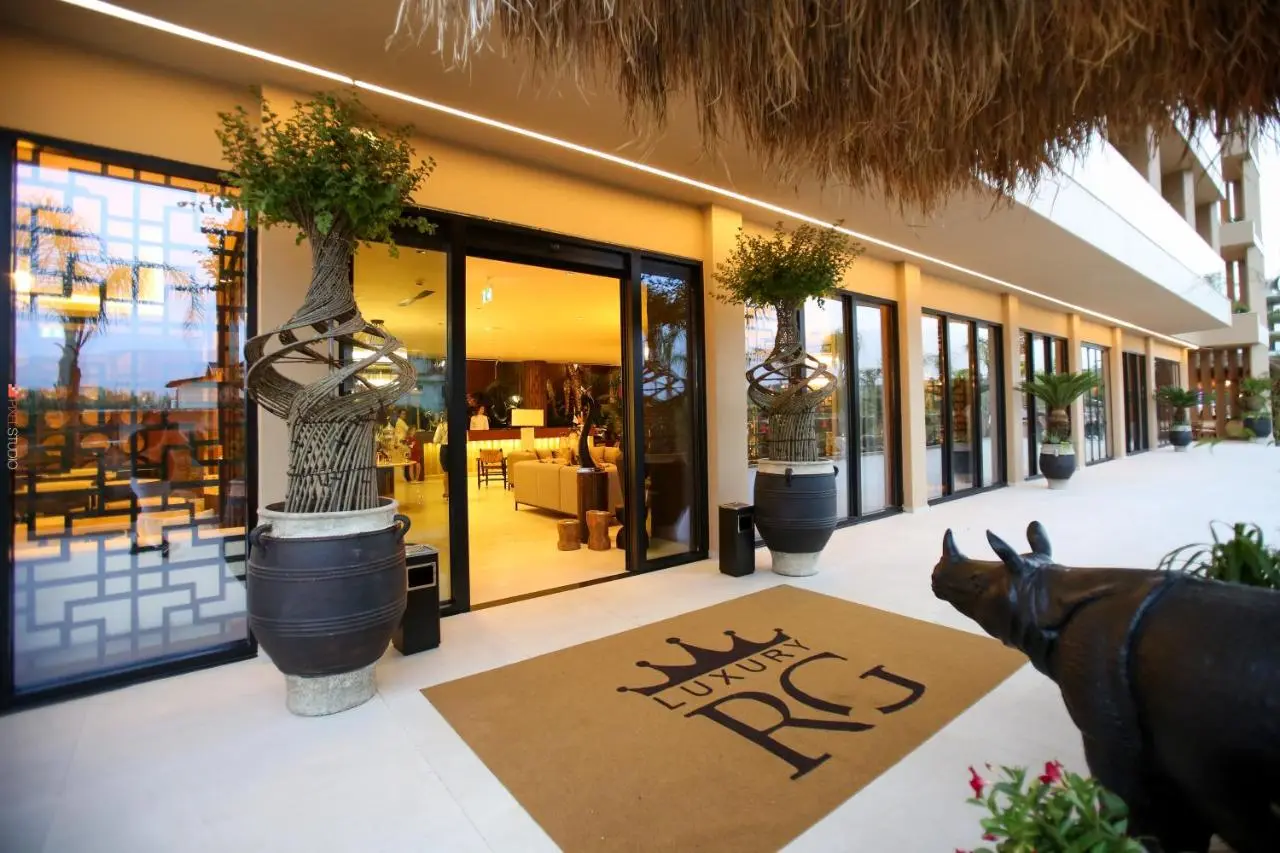 Regina Palm Resort