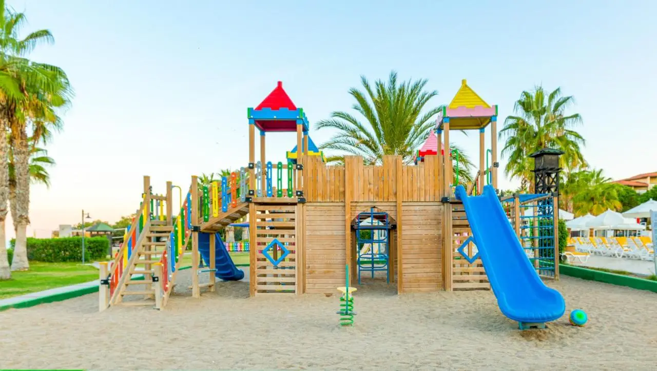 Justiniano Park Conti