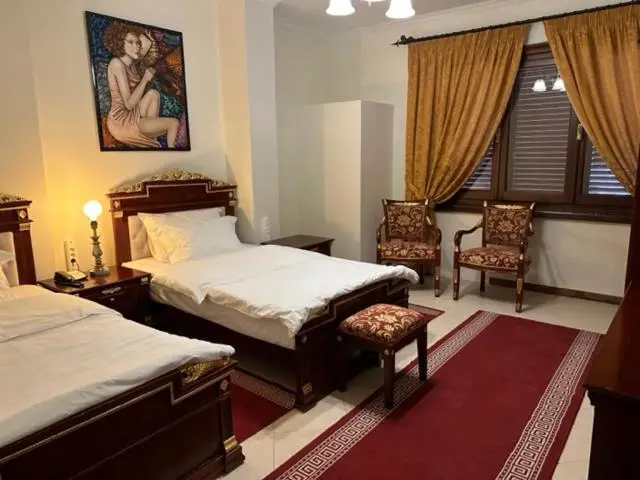 Dinasty Hotel