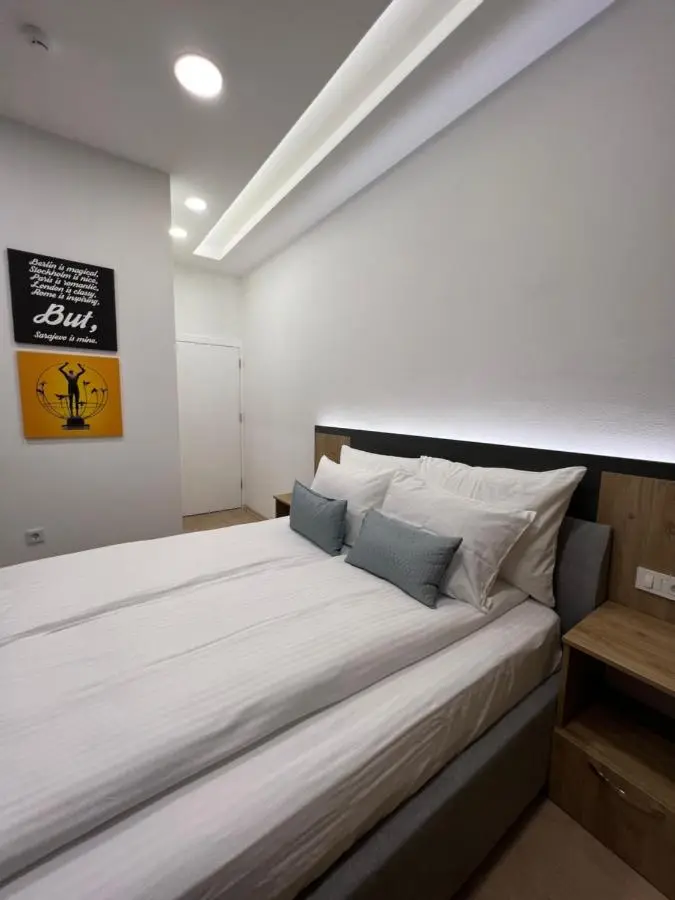 OLYMPIC 84 Apartments