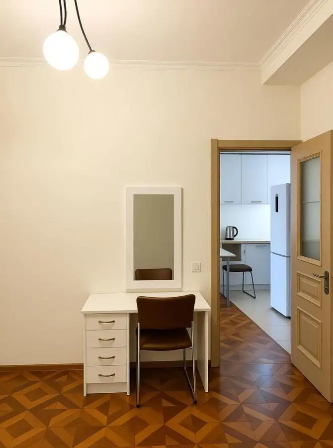 Spacious 2BR Apartment - Balcony & Prime Location