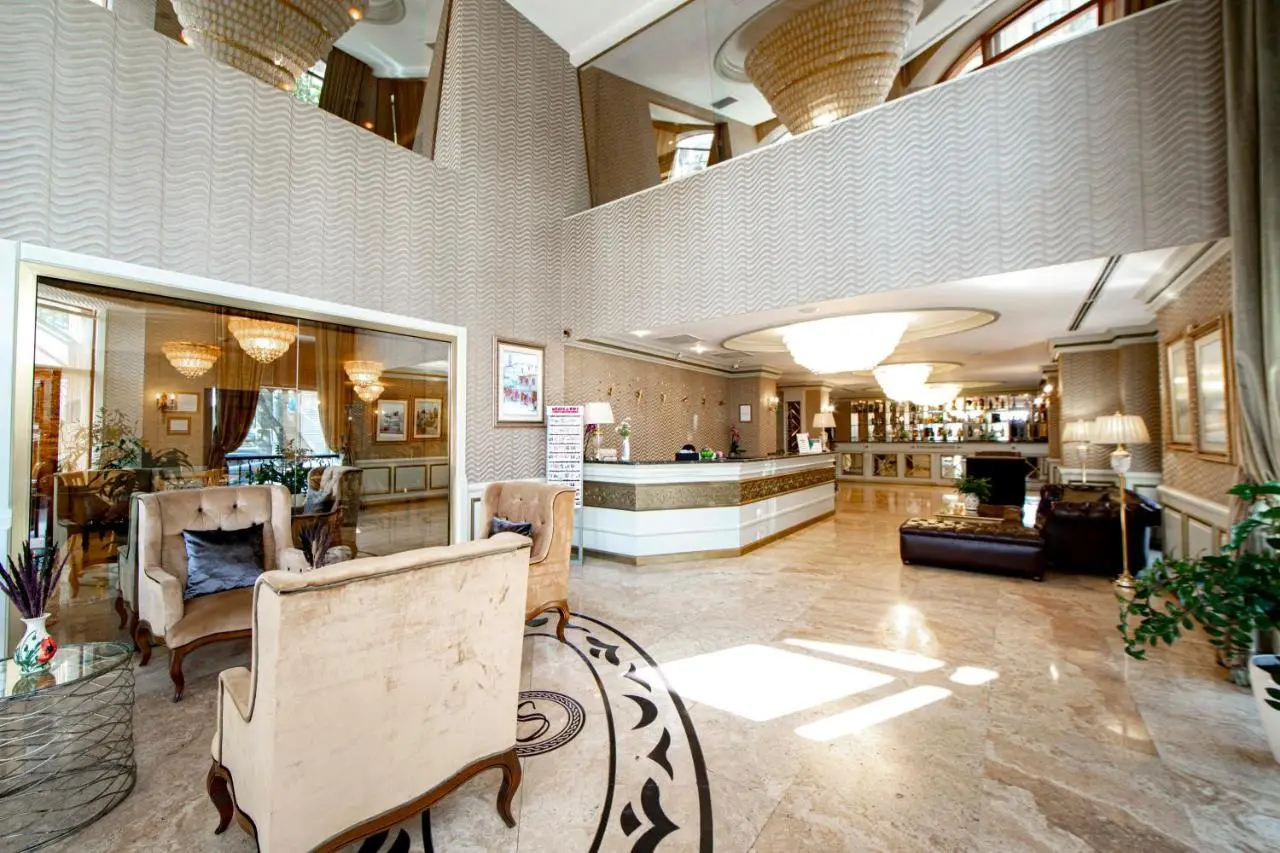 Sapphire Inn Hotel