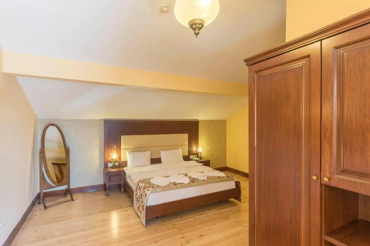 Lalinn Hotel