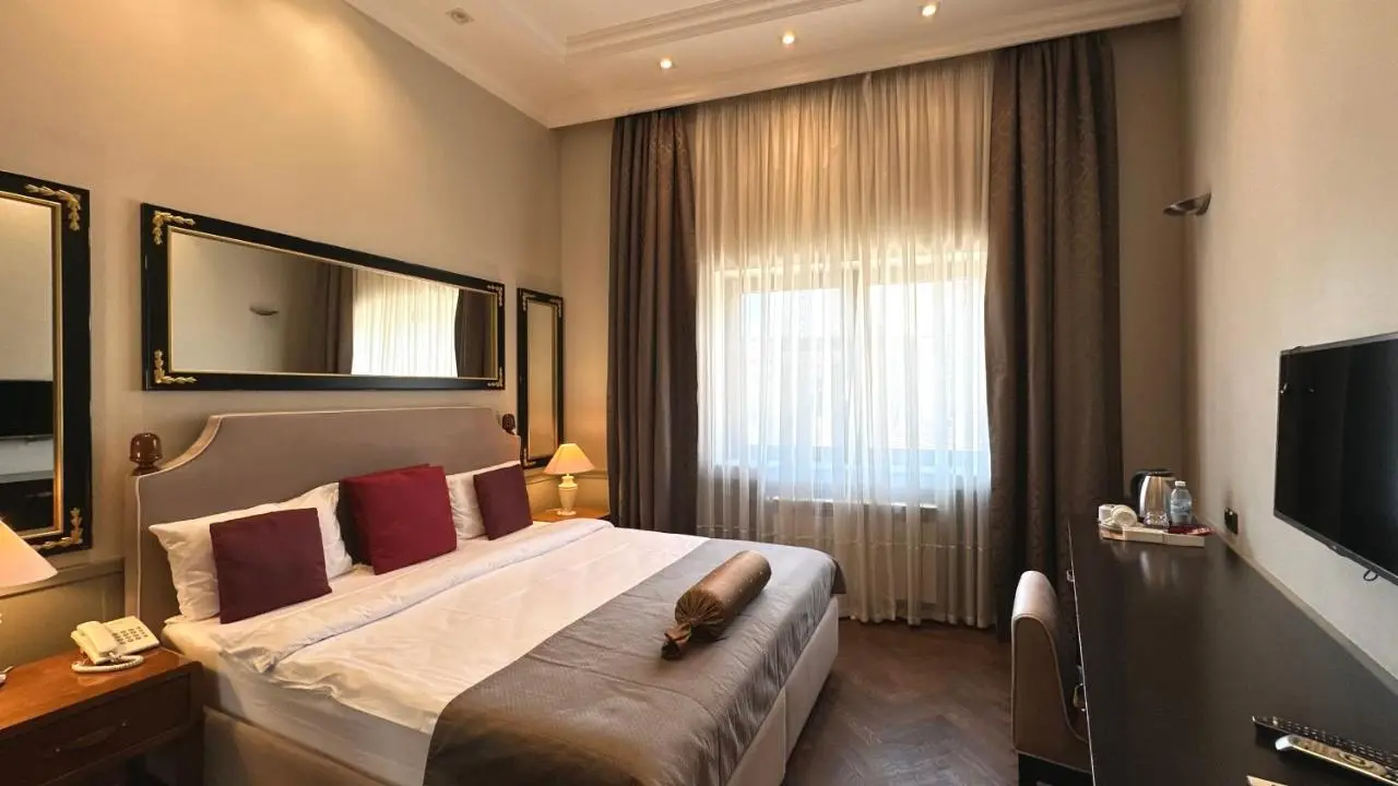 Seven Rooms Boutique Hotel