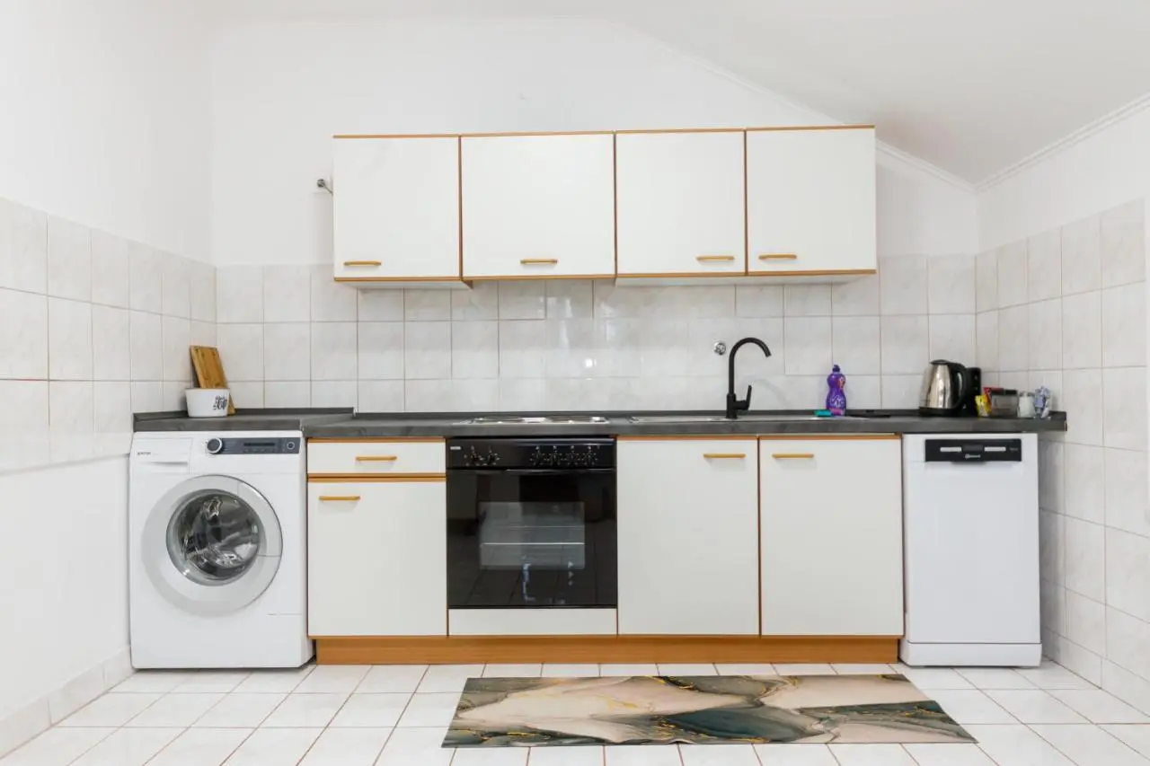 Khalilah Apartment 2