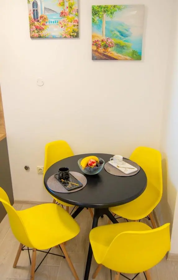 Studio Apartment Mia - free parking