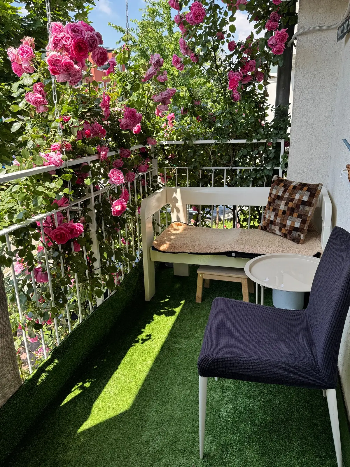 Rose Nest Airport Apartment - Self Check-In