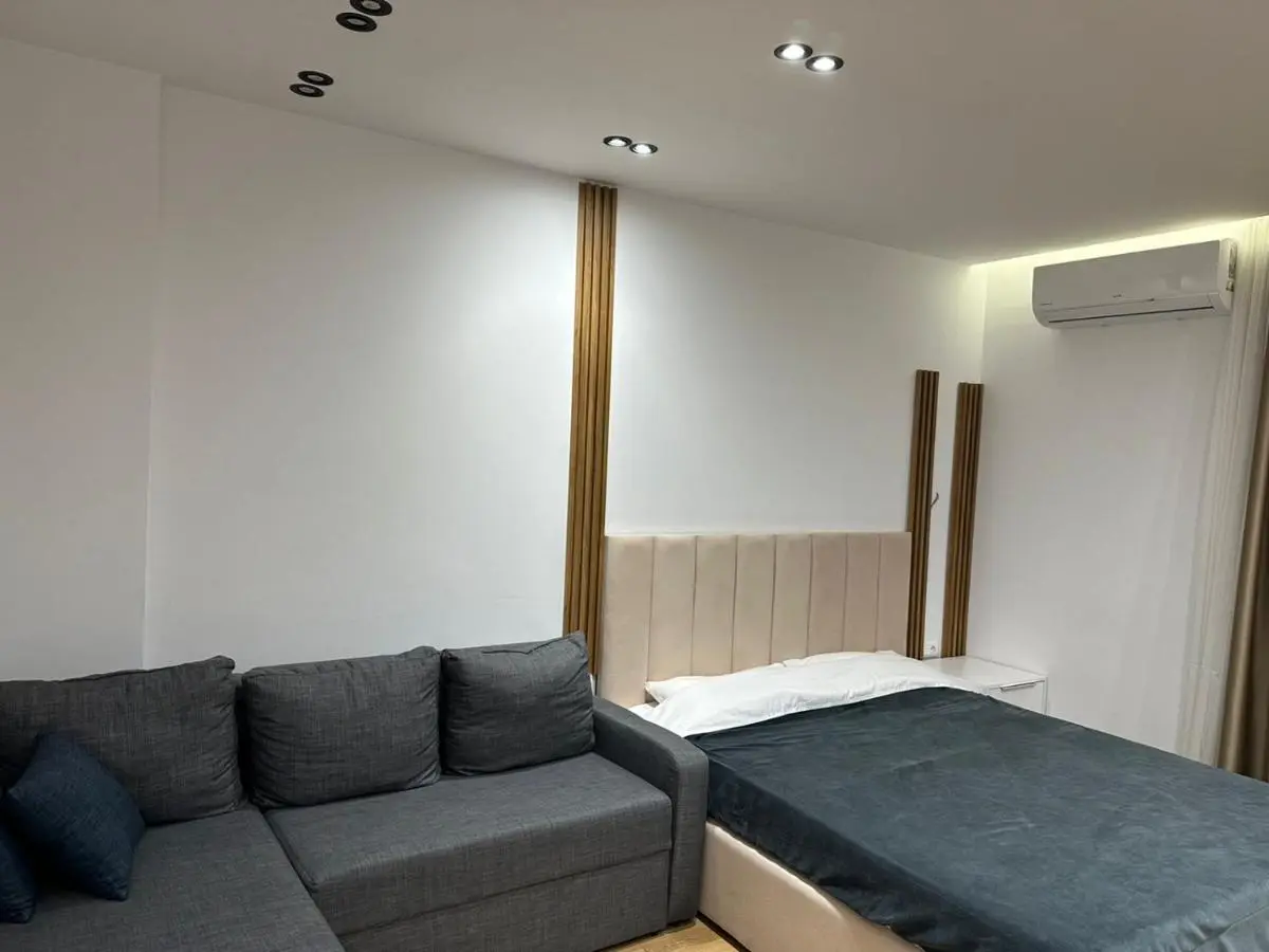 Enzo Rooms Center