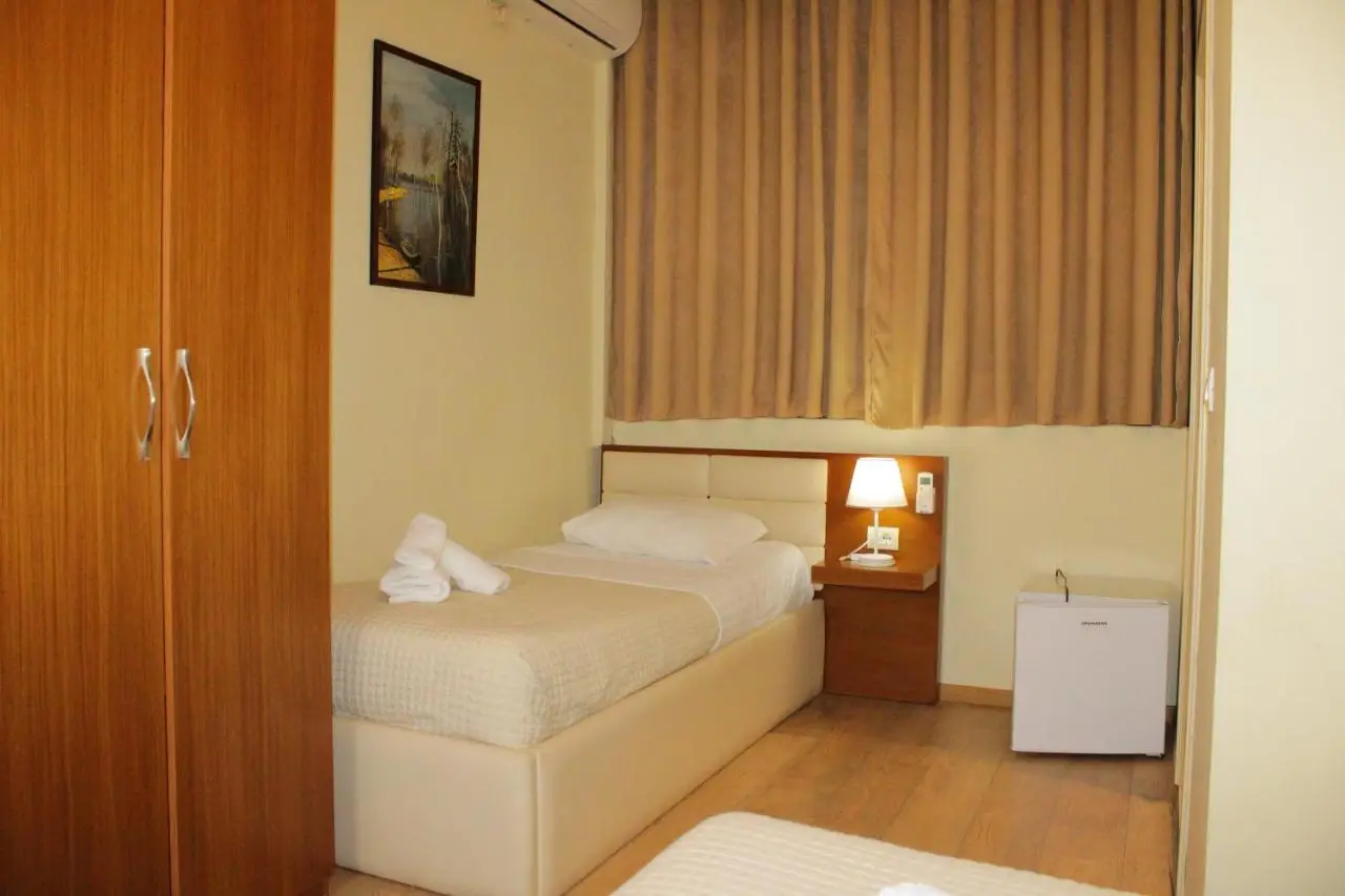 Bobi Hotel
