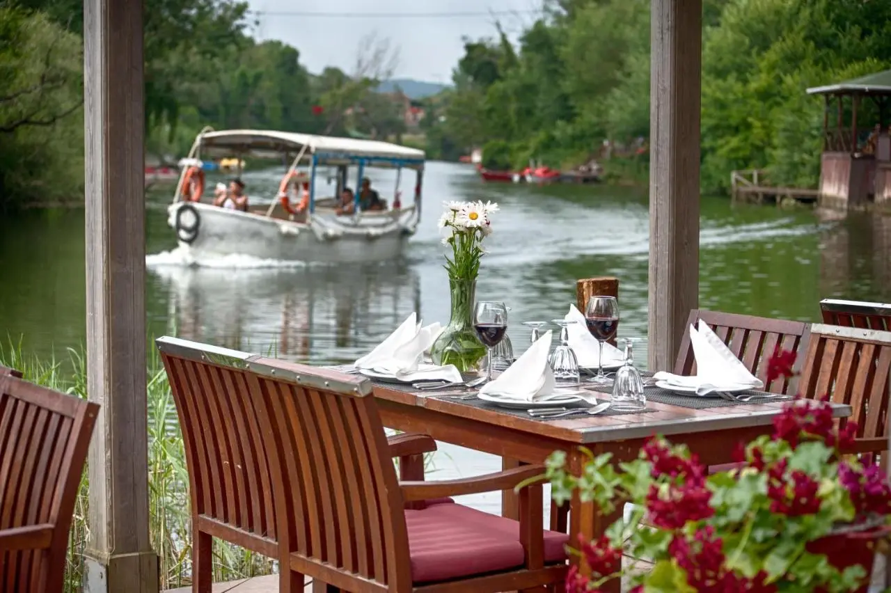Wineport Lodge Agva Riverside Hotel & Winery